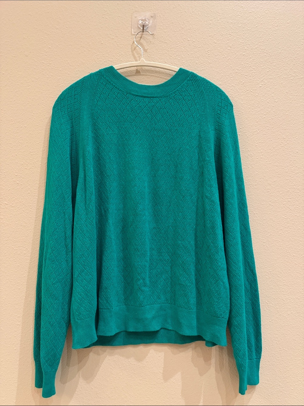Saint + Sofia Classic Kelly Green Crewneck Sweater - Women